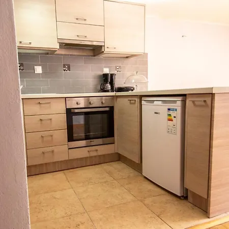 Polixenis House Daire *
